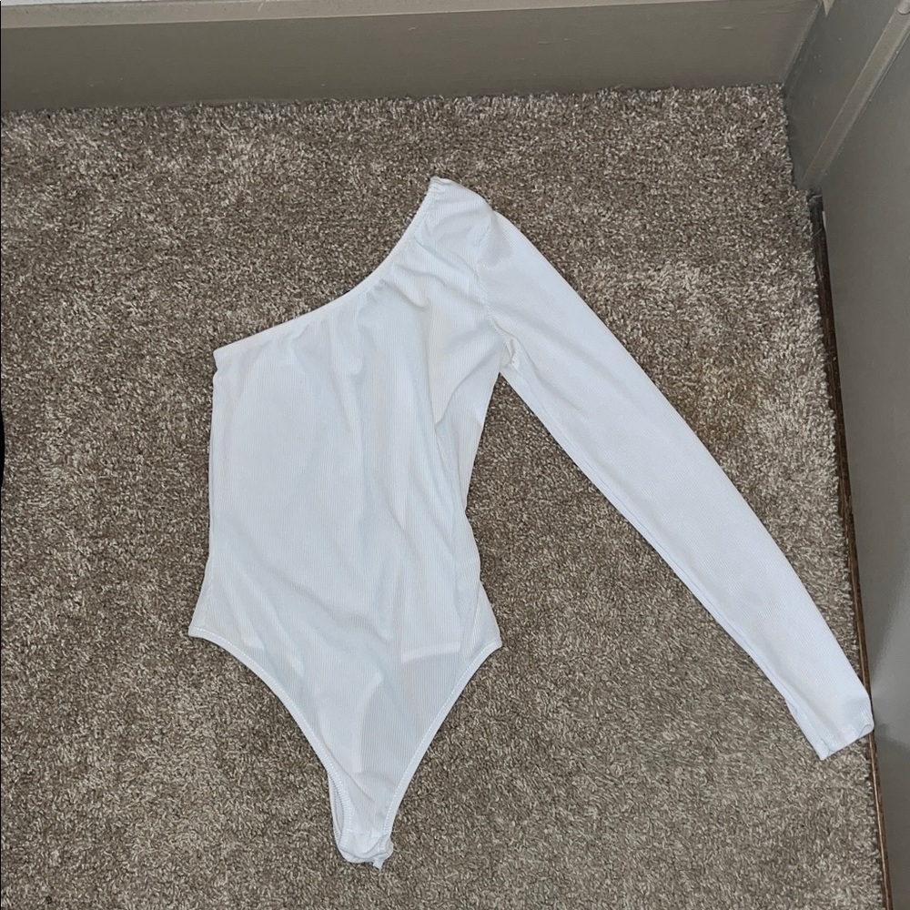 Boohoo Elegant Half Sleeve White Bodysuit